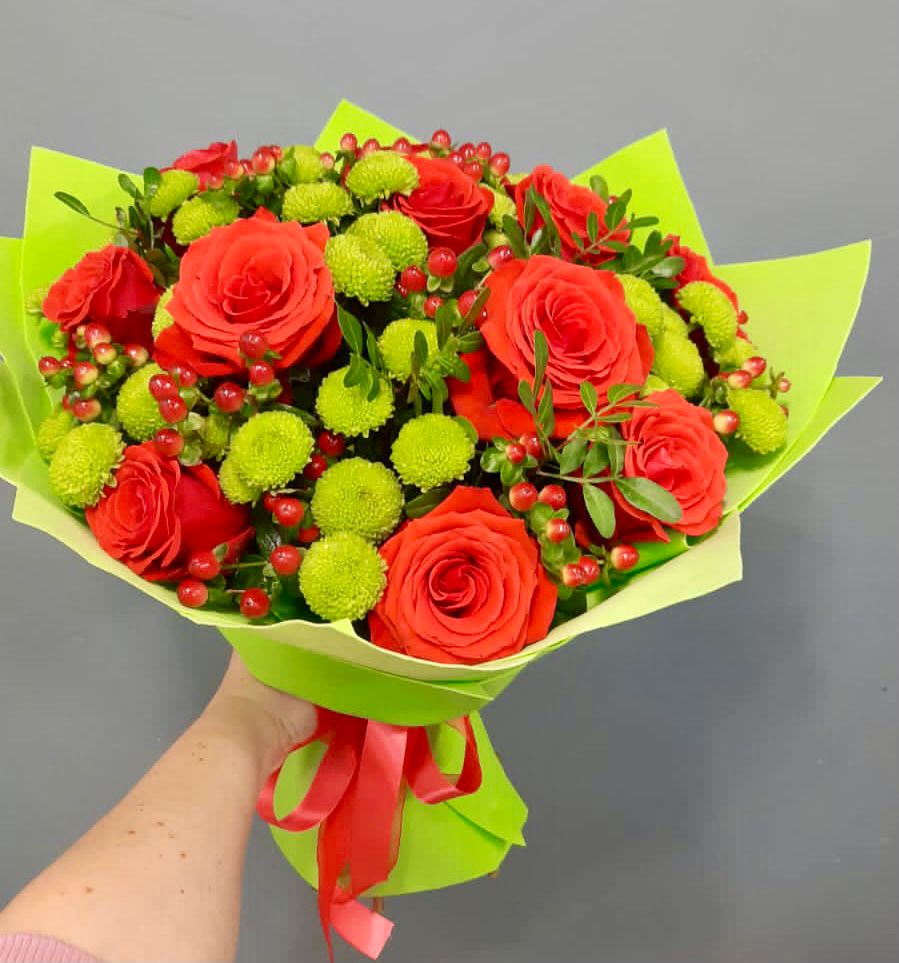 Букет цветов из: Хризантемы и Розы в Княжево