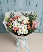 Букет цветов из:  Розы, Лизиантусы и Хризантемы в Княжево