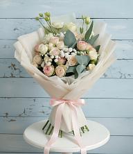 Букет цветов из:  Розы и Лизиантусы в Княжево
