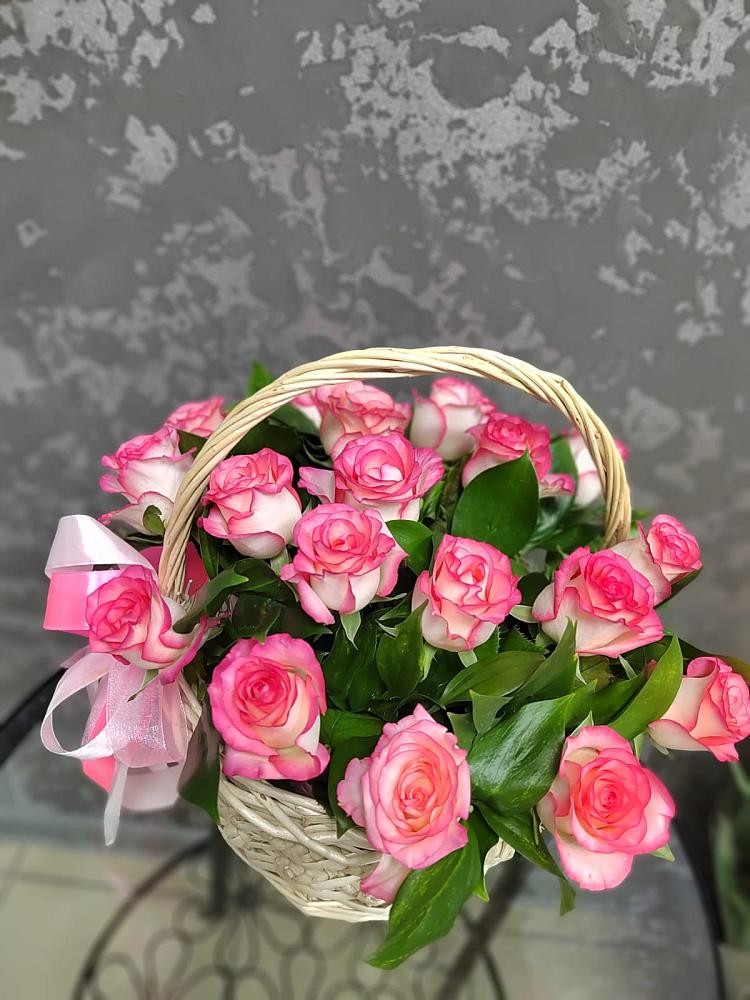 Цветочная композиция из Розы в корзине в Княжево