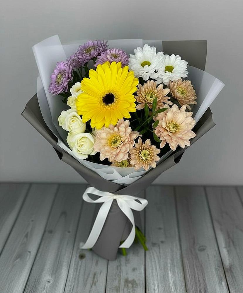 Букет цветов из: Розы, Герберы и Хризантемы в Княжево