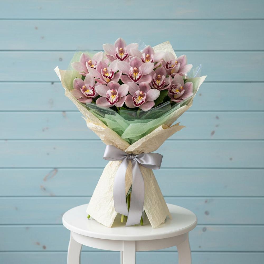 Букет цветов из: Орхидеи и Розы в Княжево