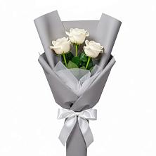 Букет 3 белые розы в Княжево