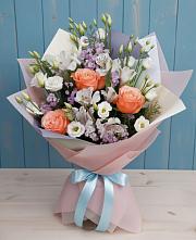 Букет цветов из:  Лизиантусы, Розы, Альстромерии и Гипсофила в Княжево