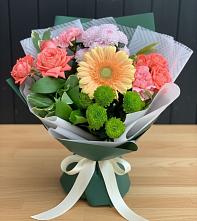 Букет цветов из:  Гвоздики, Розы, Герберы и Хризантемы #REPLACE_PRED# Княжево