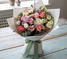 Букет цветов из:  Розы, Лизиантусы и Гвоздики в Княжево