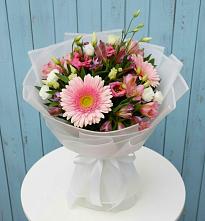 Букет цветов из:  Герберы, Альстромерии и Лизиантусы в Княжево