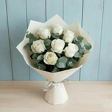 Букет Белые розы в Эвкалипте в Княжево