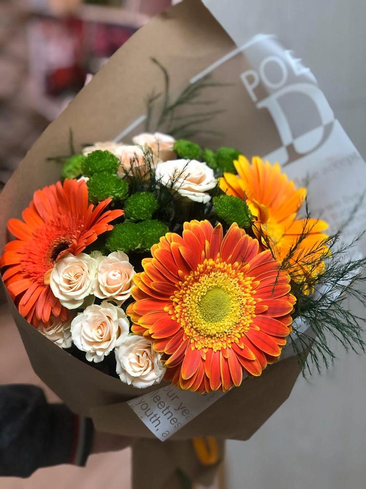 Букет цветов из: Герберы, Хризантемы и Розы в Княжево