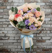 Букет цветов из:  Розы, Лизиантусы и Гвоздики #REPLACE_PRED# Княжево